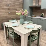 280 Mt Dalla Metro The Mox Luxury Apartament