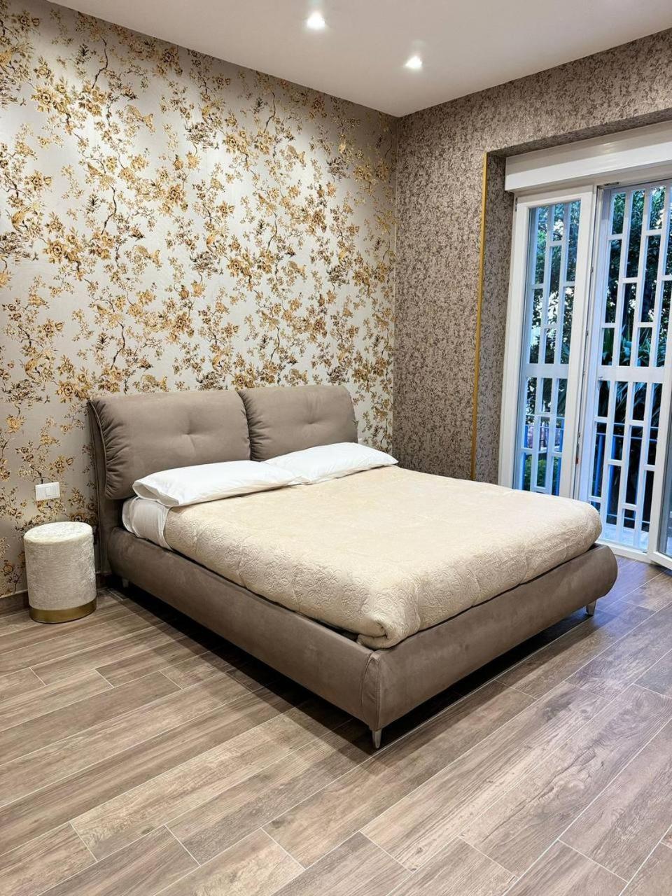 Appartement 280 Mt Dalla Metro The Mox Luxury Apartament Naples