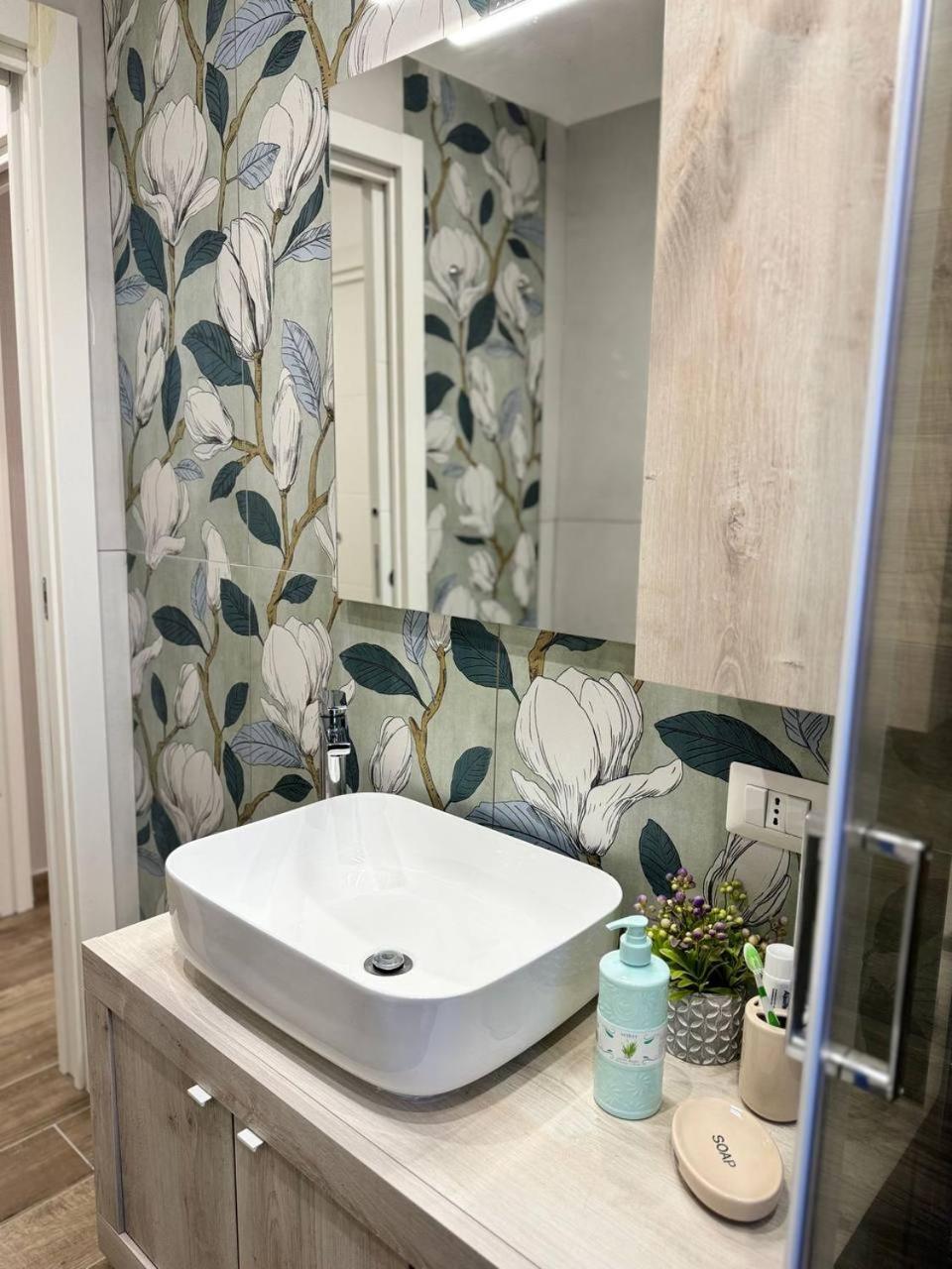 Appartement 280 Mt Dalla Metro The Mox Luxury Apartament Naples