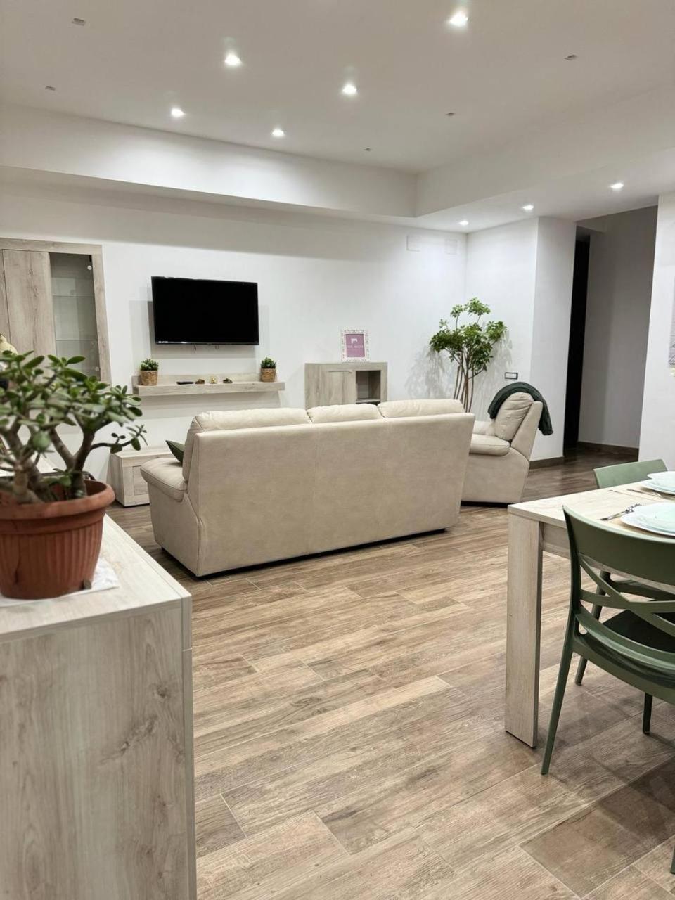 280 Mt Dalla Metro The Mox Luxury Apartament Naples